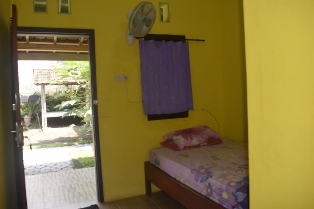 Blue Flame Inn Banyuwangi  Eksteriør billede