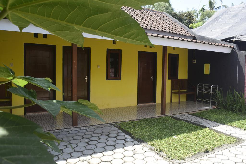 Blue Flame Inn Banyuwangi  Eksteriør billede